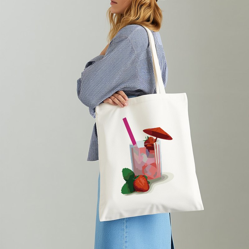 Strawberry Daiquiri Tote – Paint & Sip - Detail 4