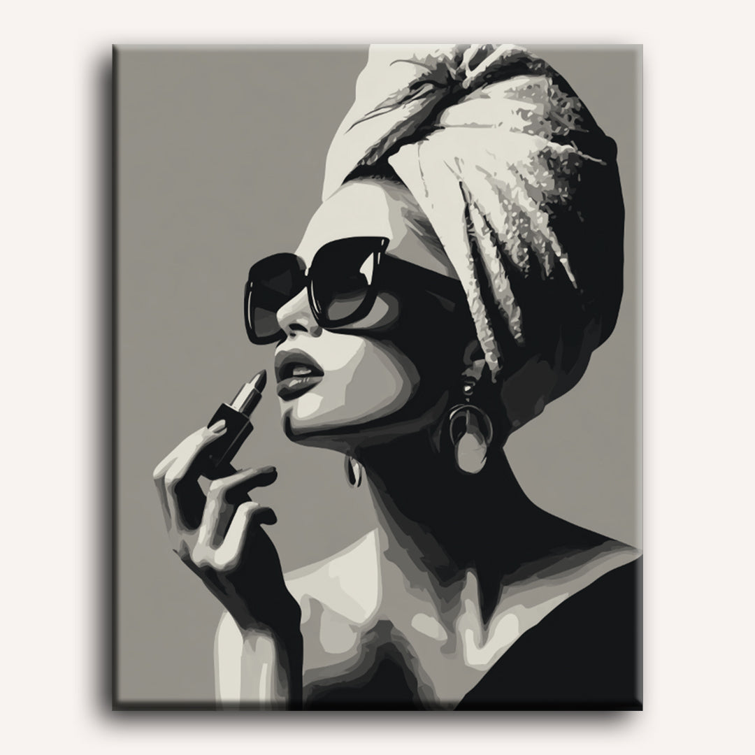 Elegant Black & White Fashion - Detail 2